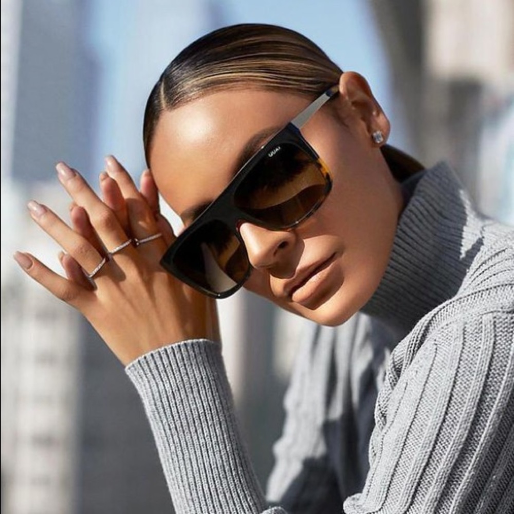 Quay Australia On The Low OTL II Sunglasses in Black Fade/ Brown Tortoise